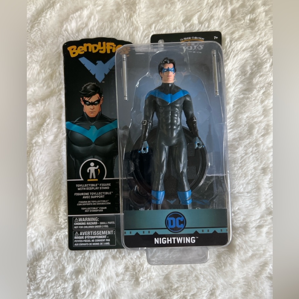 DC BendyFigs Nightwing Bendable Action Figure w/ Display Stand New in Package